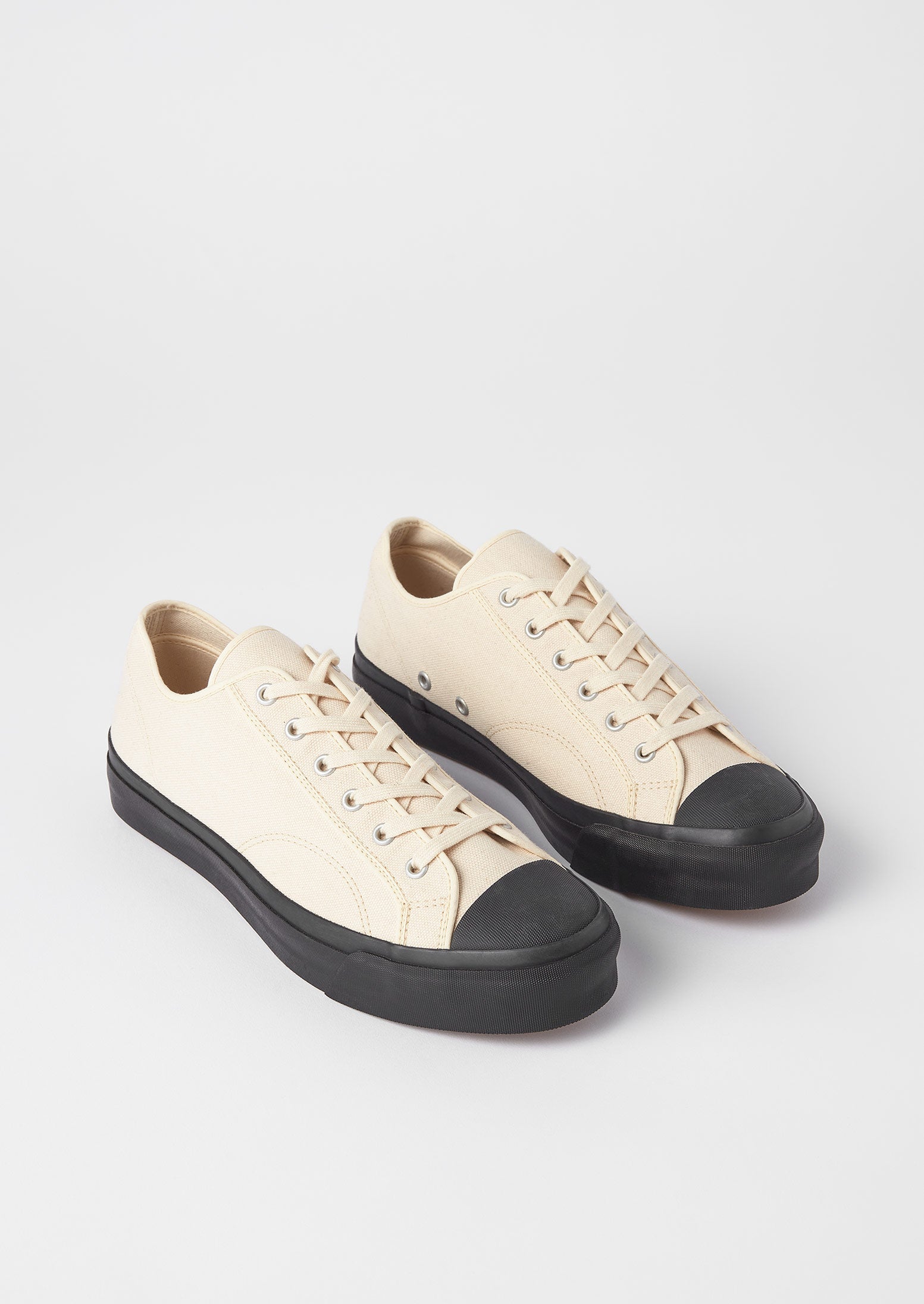 Moonstar Low Canvas Sneakers | Natural/Black