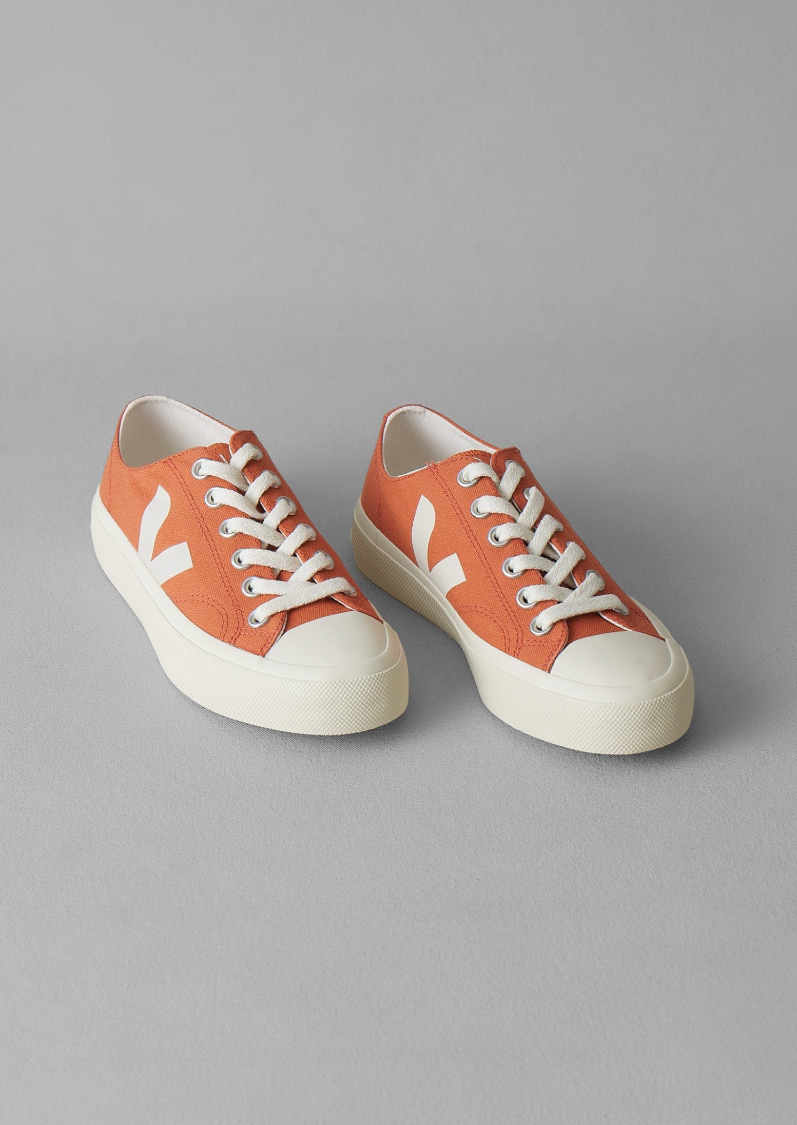 Veja Wata II Low Canvas Sneakers | Canyon/Pierre