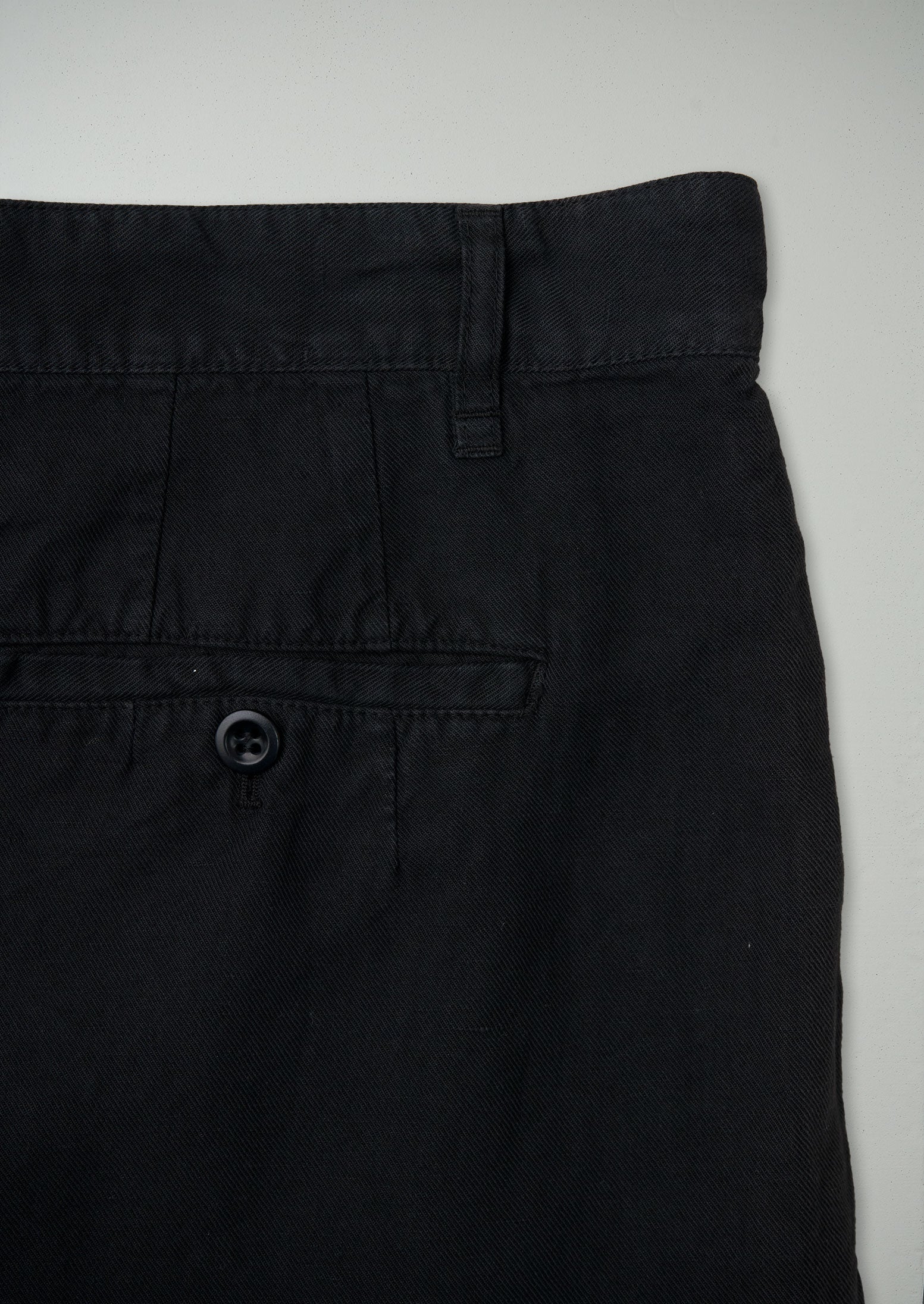 Reworn Pleat Front Shorts Size 18 (631) | Coal