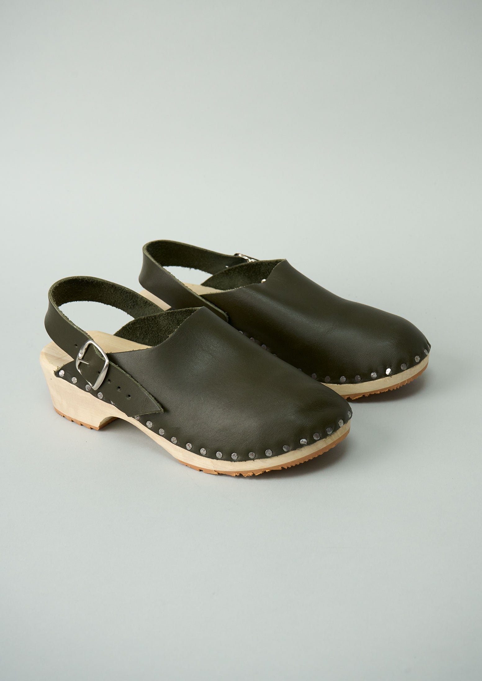 Reworn Walkleys Clogs Size 7 (244) | Olive